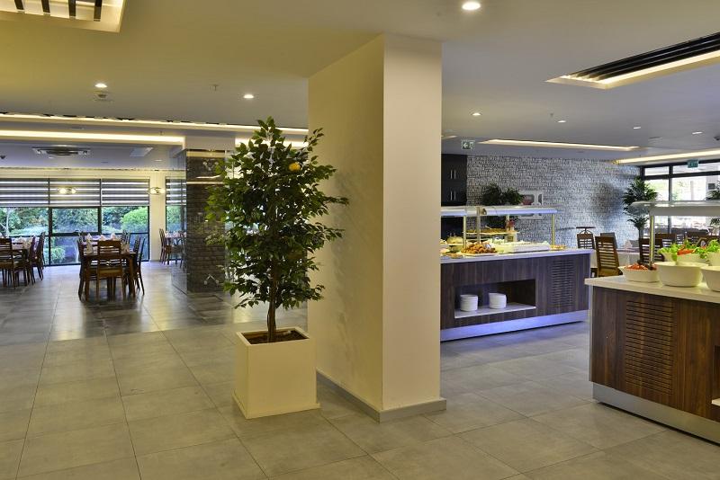 White City Beach Hotel