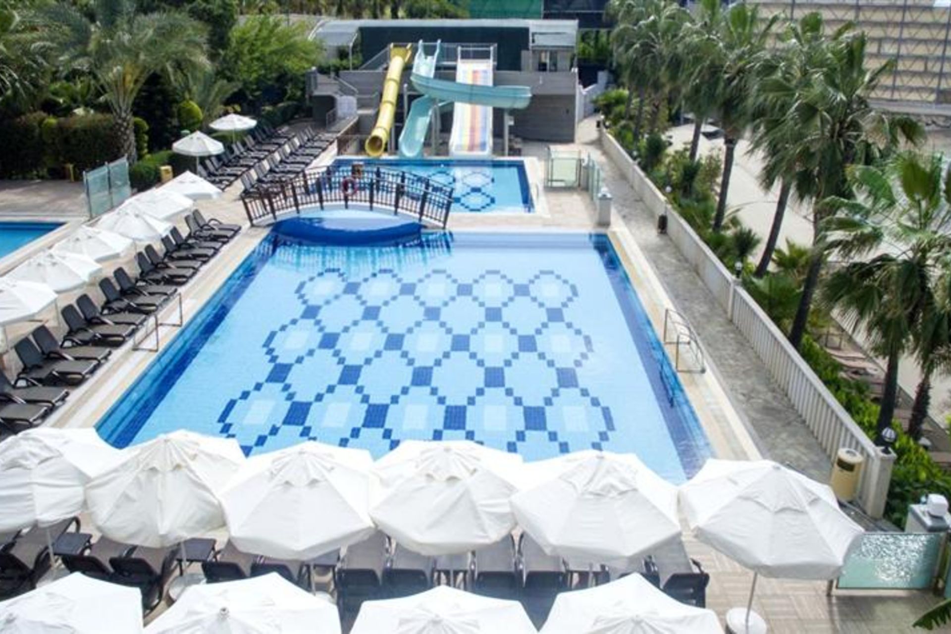 Adin Beach Hotel